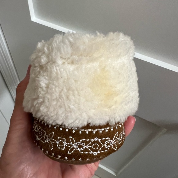 Daniel Green Alpine Slippers  6 1/2 M - Picture 6 of 16